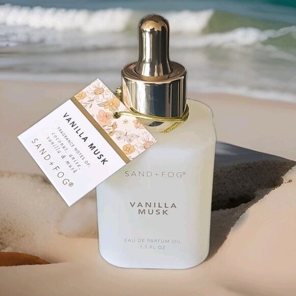 Sand And Fog Vanilla Musk Eau de Parfum Perfume Oil Dropper 1.7 oz New - Picture 1 of 3